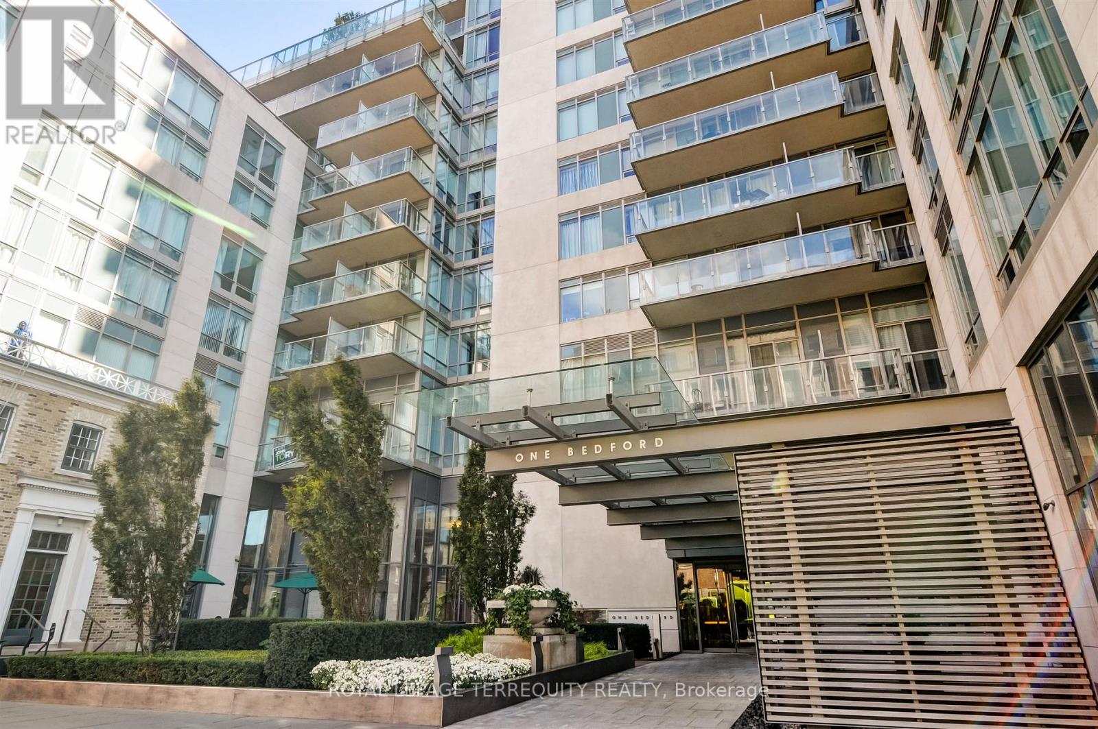 MLS® listing #29571047 for sale located at 418 - 1 BEDFORD ROAD