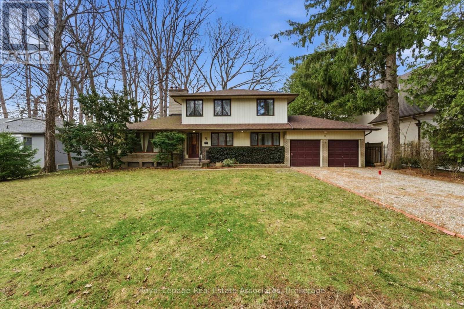 MLS® listing #29571136 for sale located at 95 OAKES DRIVE