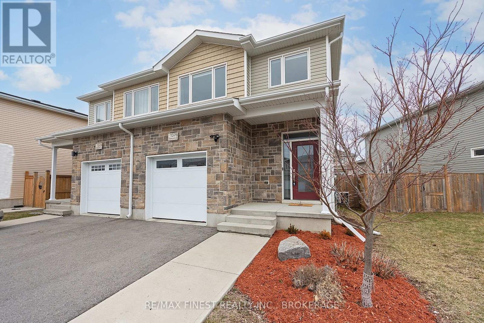 MLS® listing #29571213 for sale located at 1376 TREMONT DRIVE