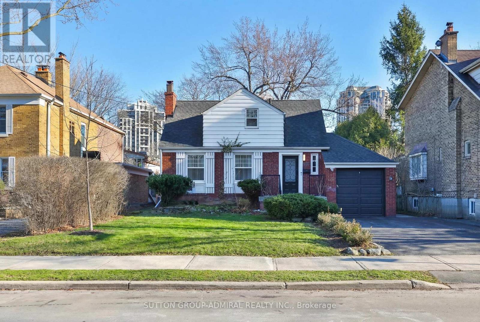 MLS® listing #29571307 for sale located at 75 GLENDORA AVENUE