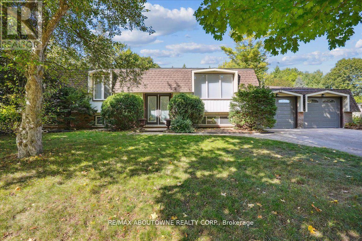 MLS® listing #29571489 for sale located at 25 BANNISDALE WAY