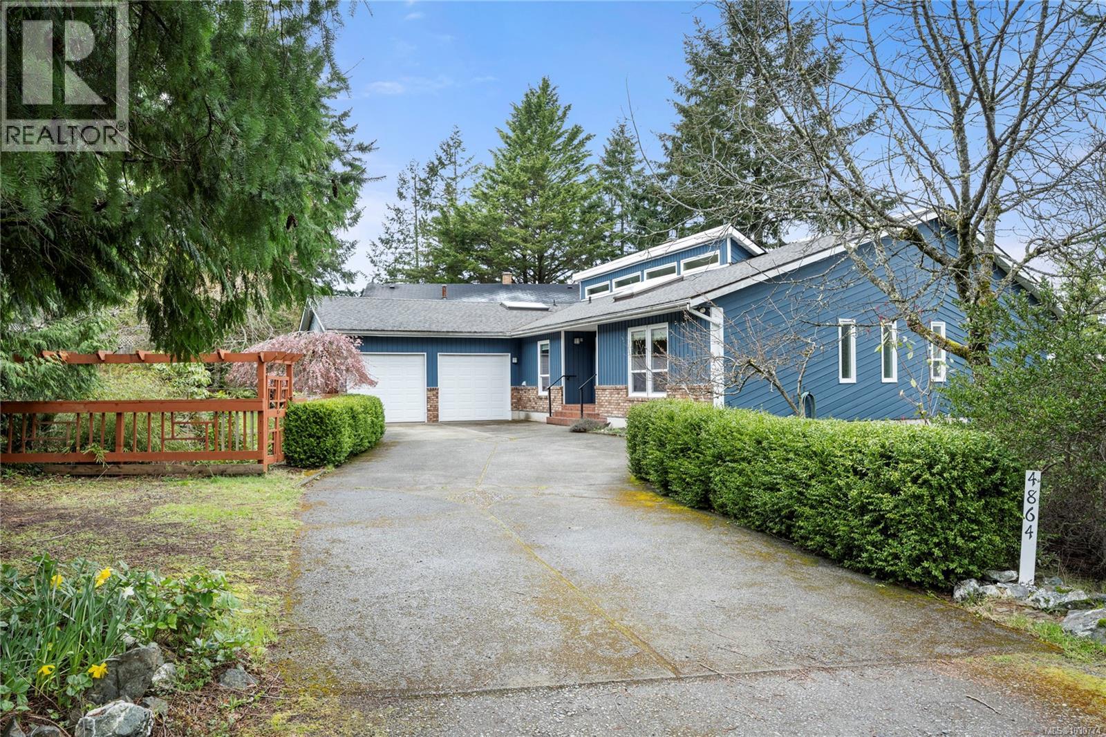 MLS® listing #29572146 for sale located at 4864 Black Bear Ridge