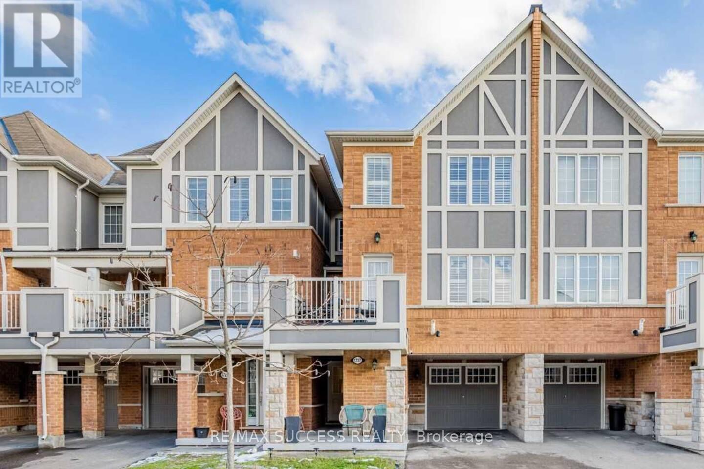 MLS® listing #29572730 for sale located at 1727 COPELAND CIRCLE