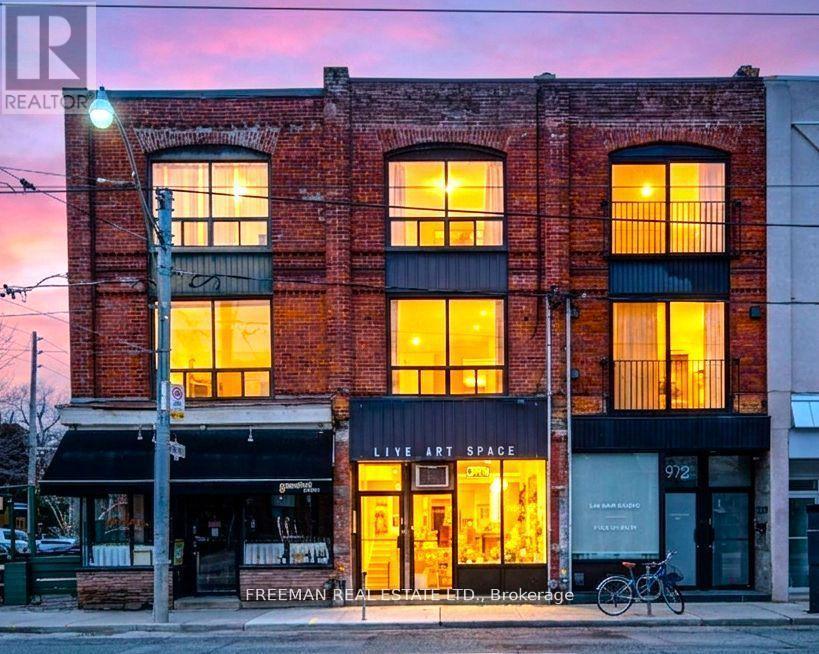 MLS® listing #29575582 for sale located at 970 BATHURST STREET