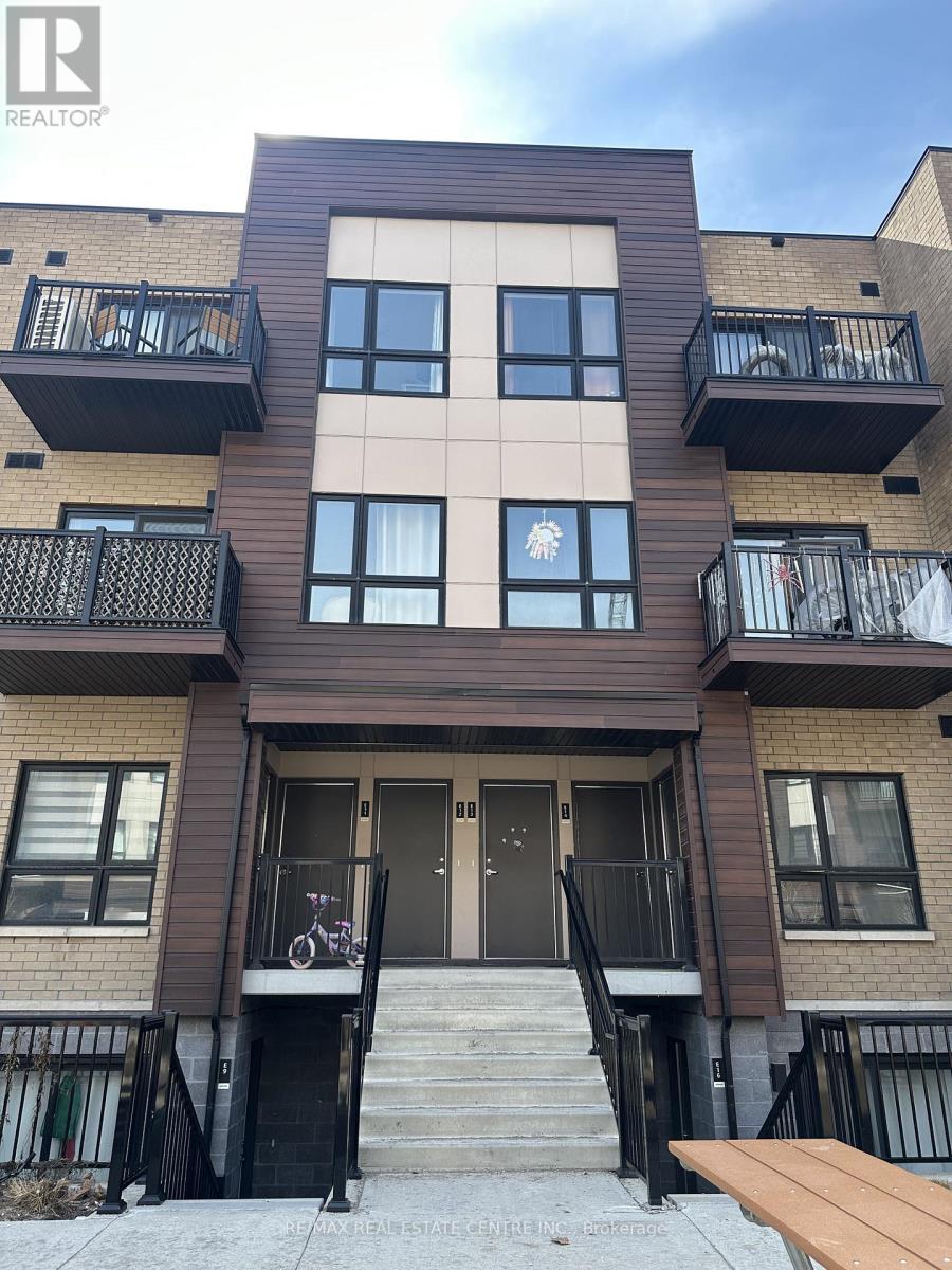 MLS® listing #29575688 for sale located at E9-20 - 20 PALACE STREET
