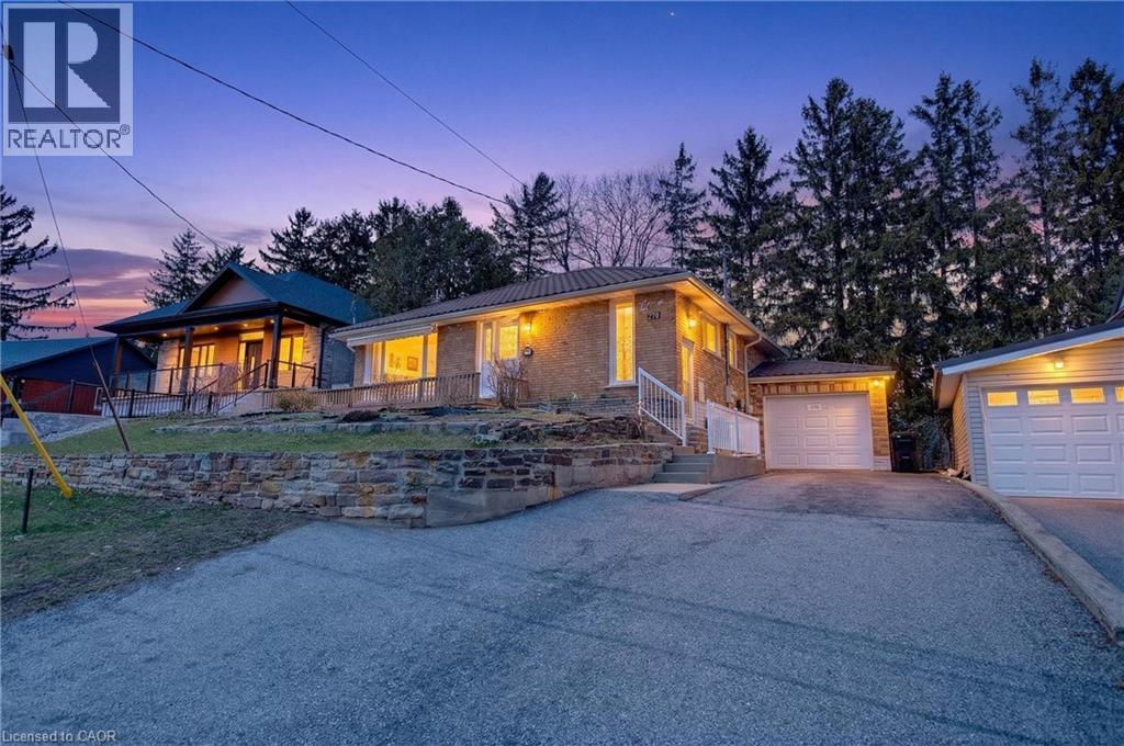 MLS® listing #29576229 for sale located at 270 MAUSSER Avenue