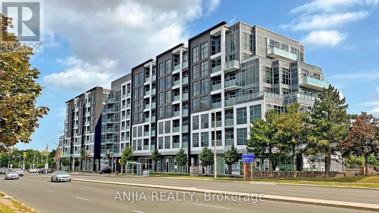 MLS® listing #29577490 for sale located at 507 - 8763 BAYVIEW AVENUE