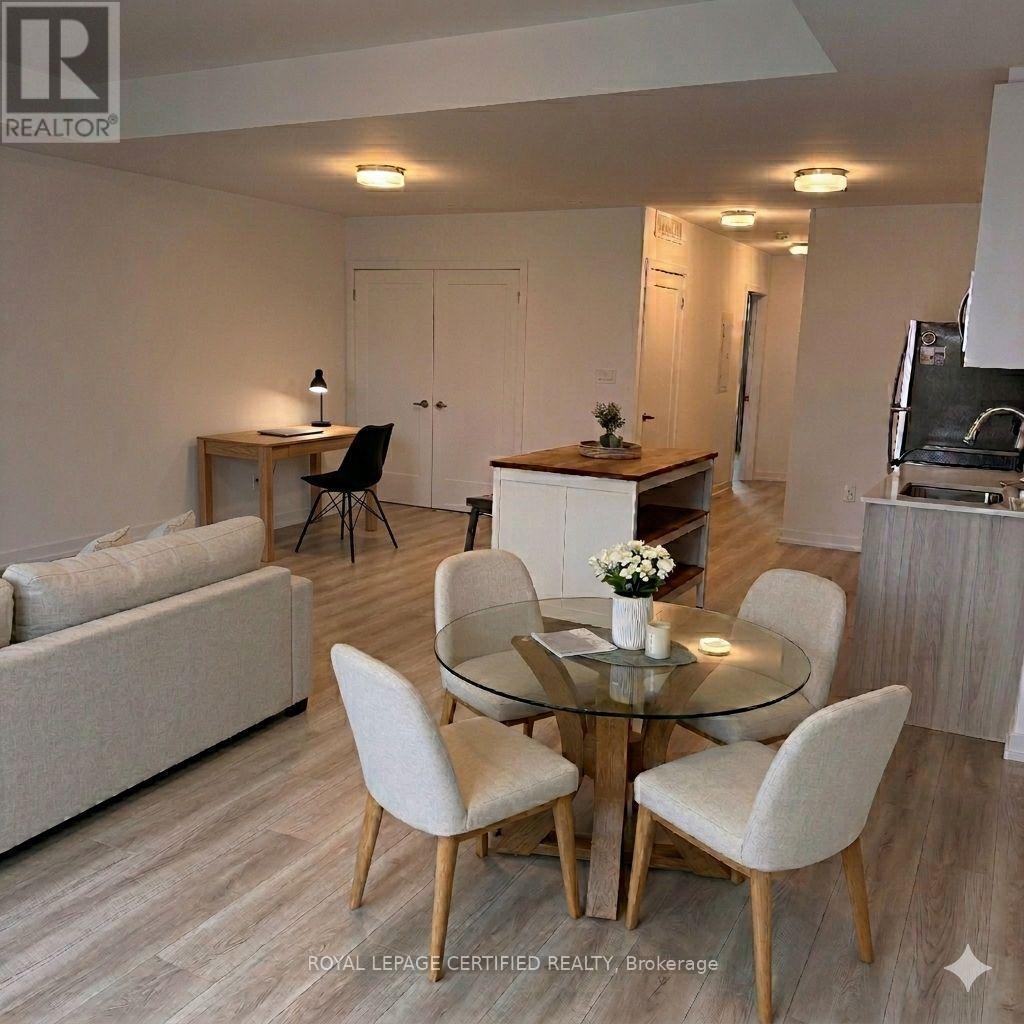 MLS® listing #29578622 for sale located at P16 - 25 PALACE STREET