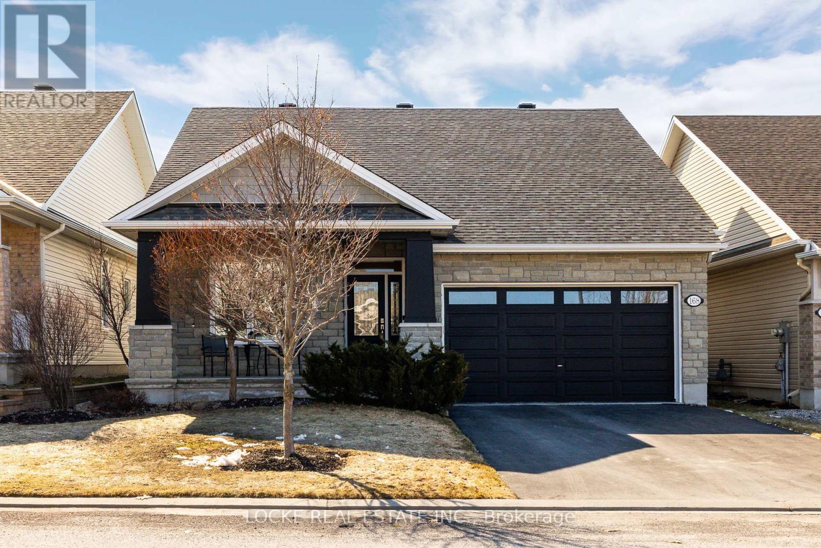 MLS® listing #29578721 for sale located at 168 MINOTERIE RIDGE