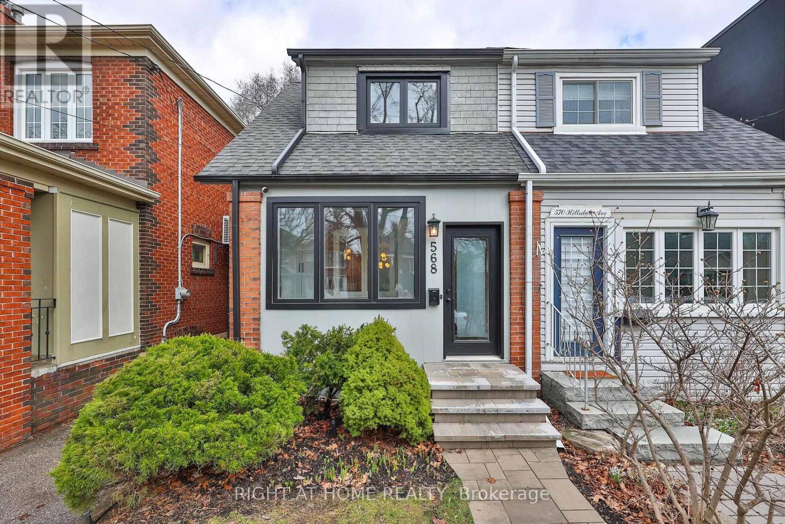 MLS® listing #29578891 for sale located at 568 HILLSDALE AVENUE E