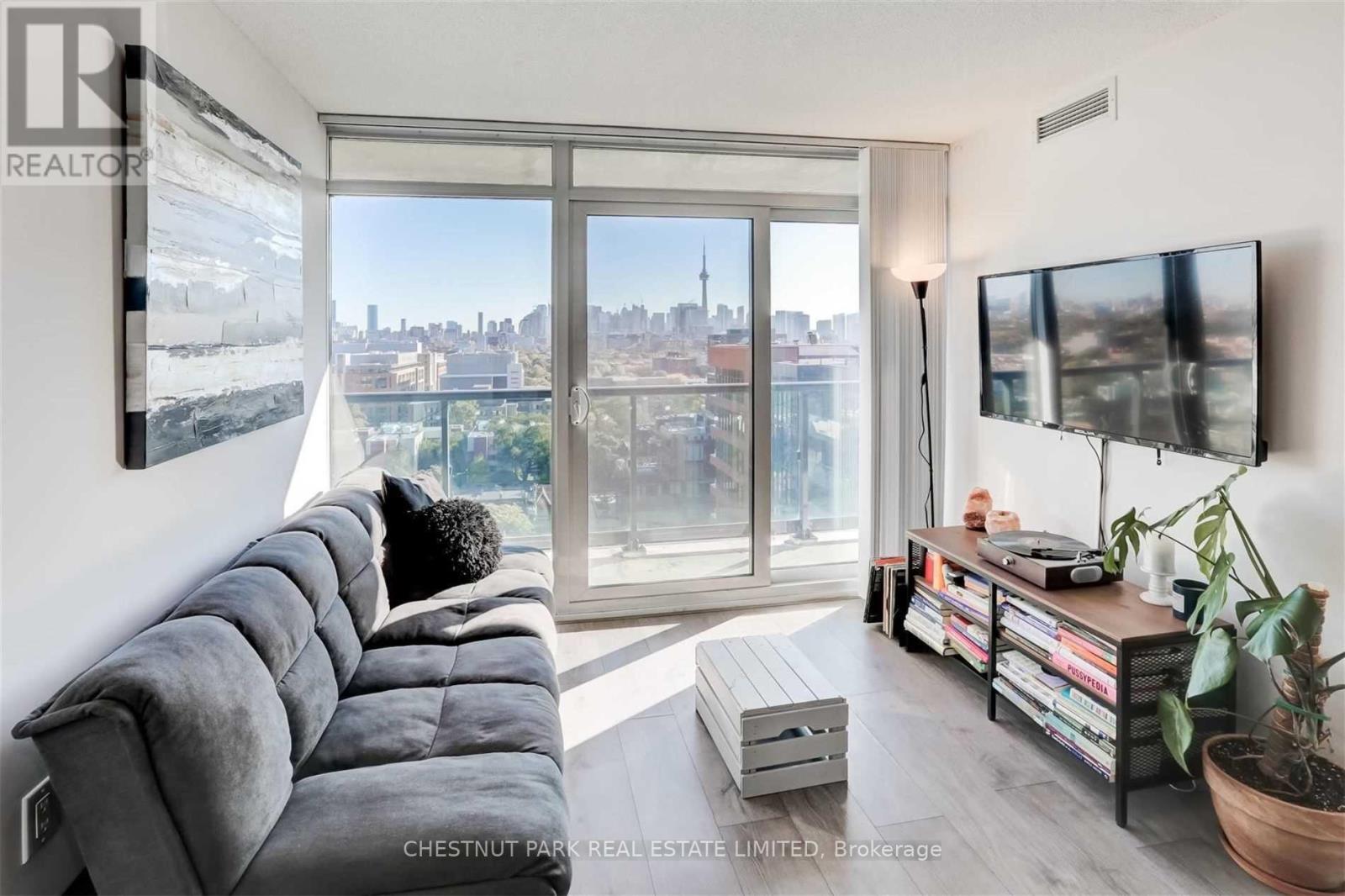 MLS® listing #29579839 for sale located at 2111E - 36 LISGAR STREET
