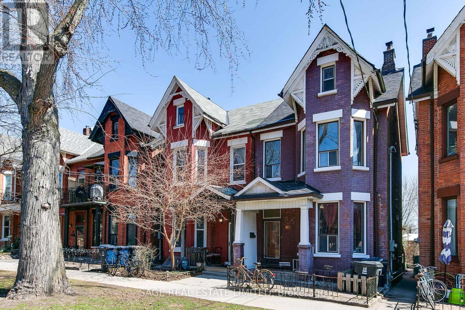 MLS® listing #29580095 for sale located at 65 LAKEVIEW AVENUE