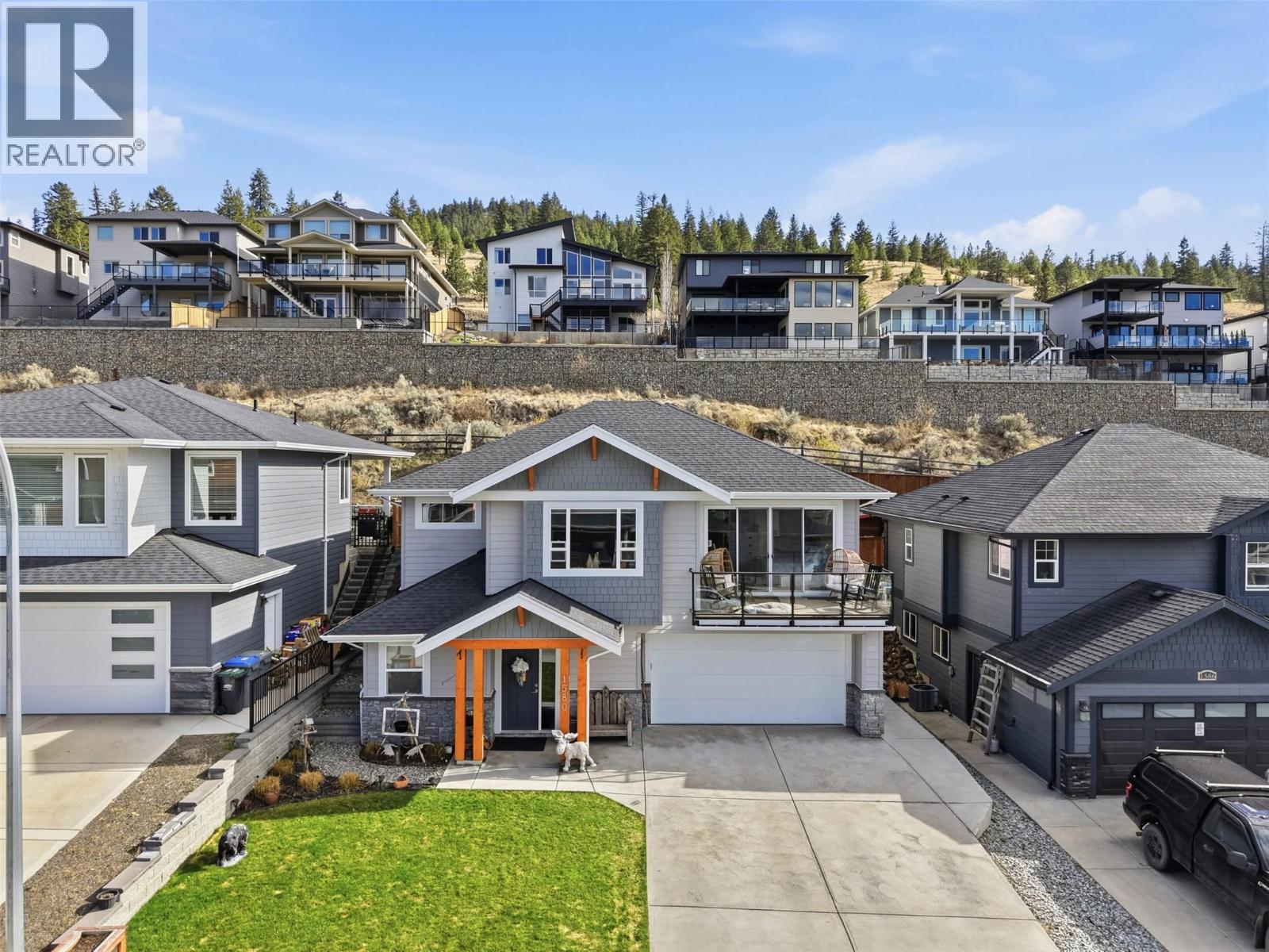 MLS® listing #29583421 for sale located at 1580 EMERALD Drive