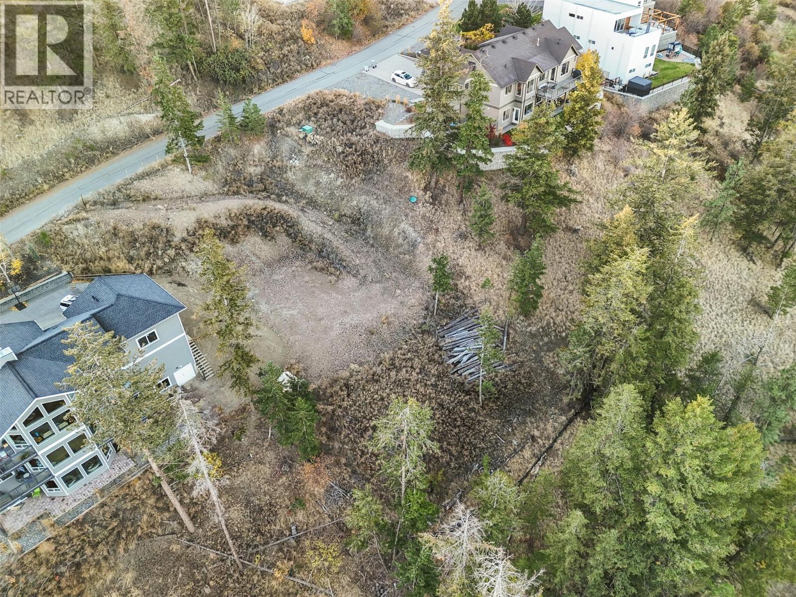 MLS® listing #29584198 for sale located at 2069 HIGH SCHYLEA Drive