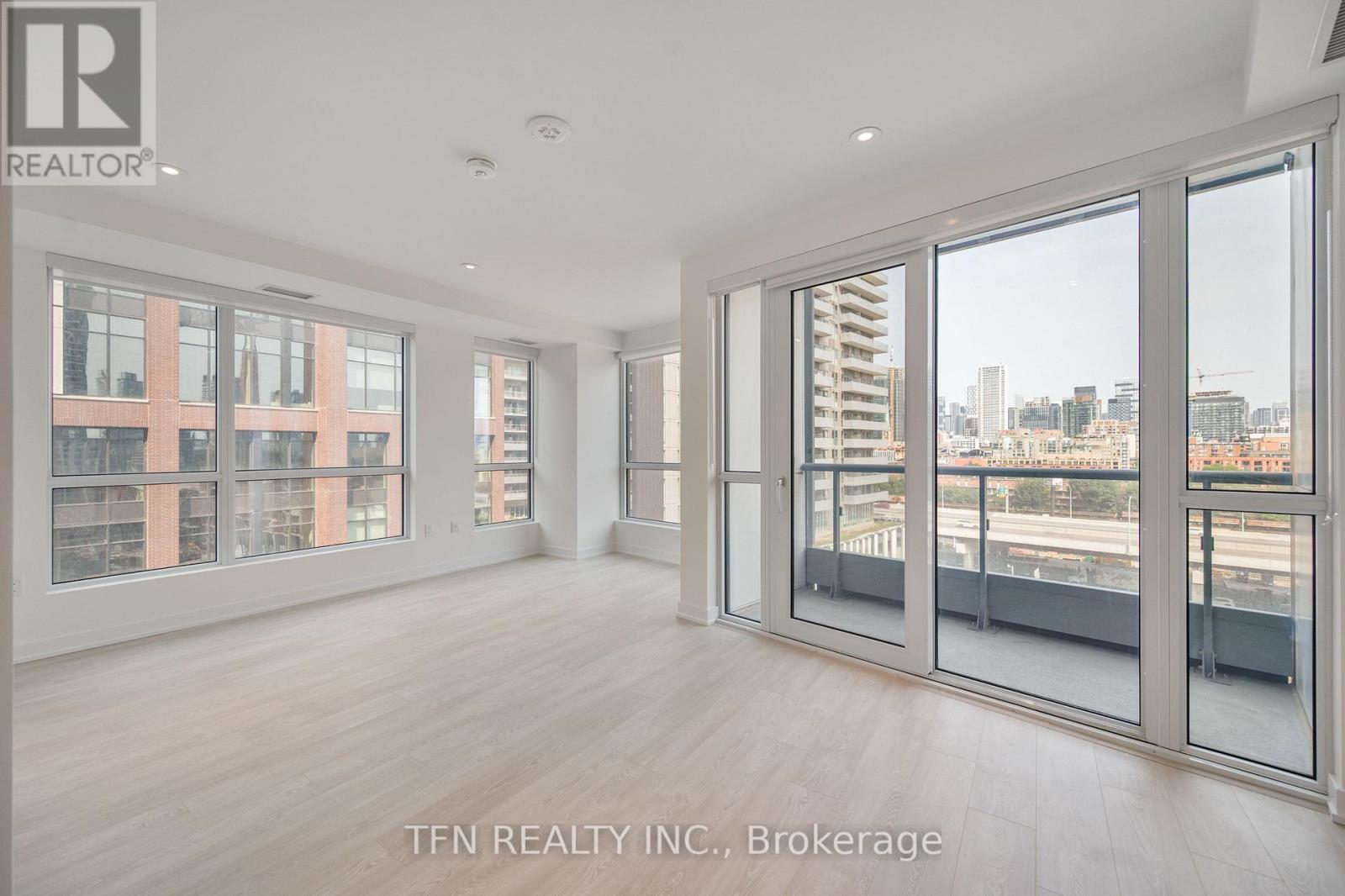 MLS® listing #29584697 for sale located at 929 - 15 RICHARDSON STREET