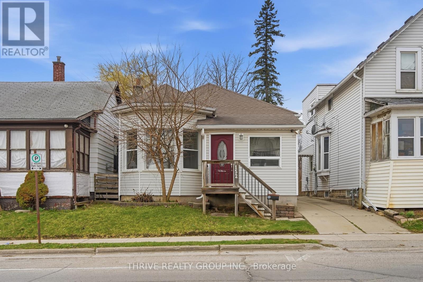 MLS® listing #29584756 for sale located at 152 ROSS STREET