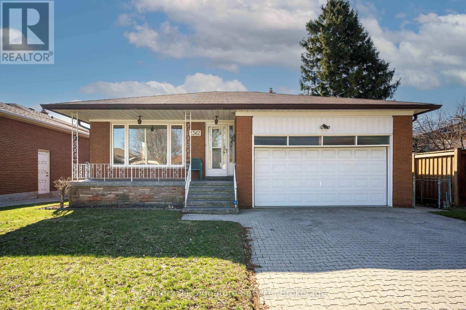 MLS® listing #29585656 for sale located at 2362 DENISE ROAD