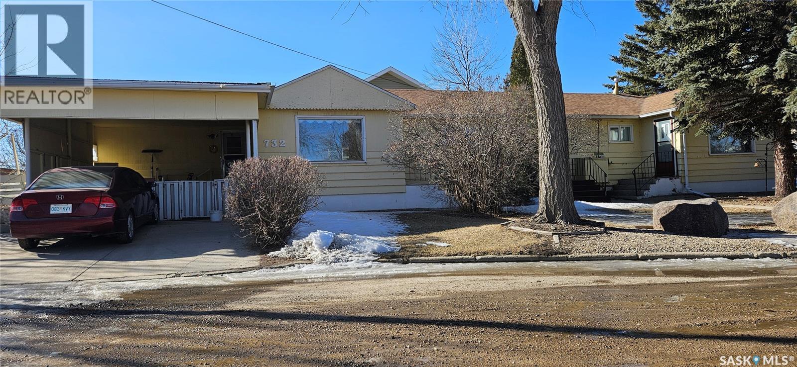 MLS® listing #29586192 for sale located at 732 97th STREET