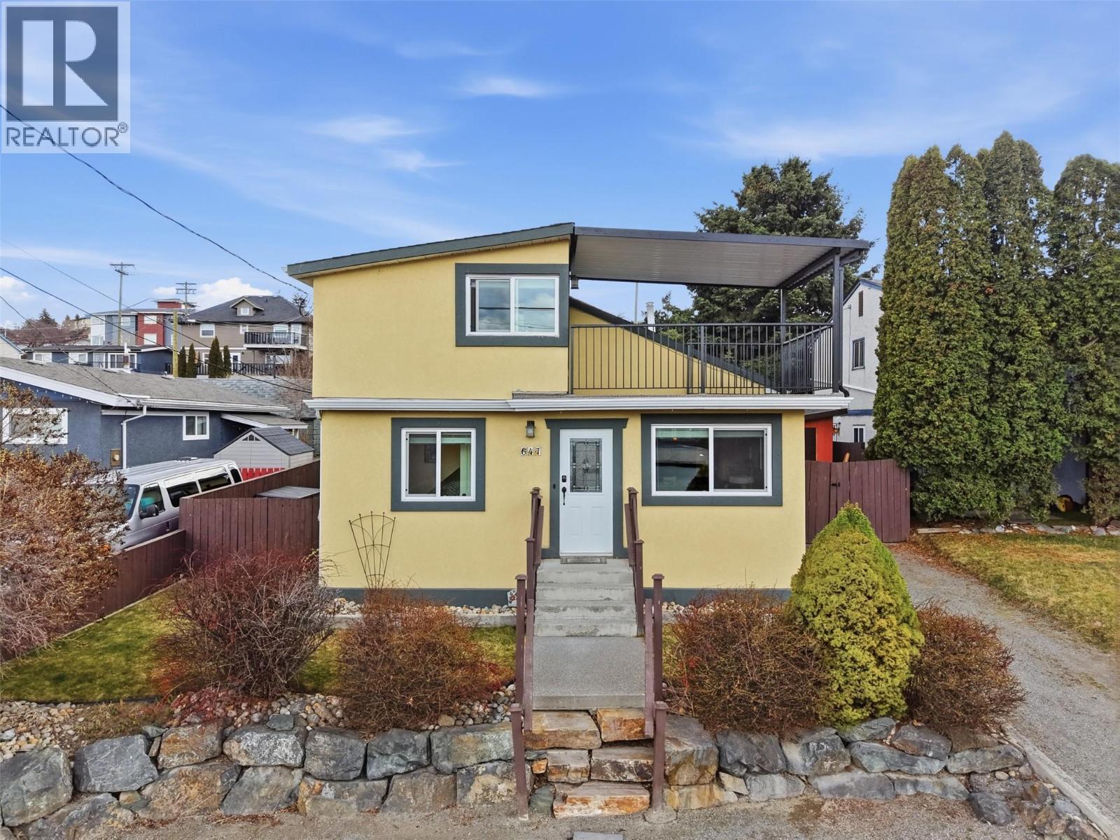 MLS® listing #29590414 for sale located at 647 HEMLOCK Street