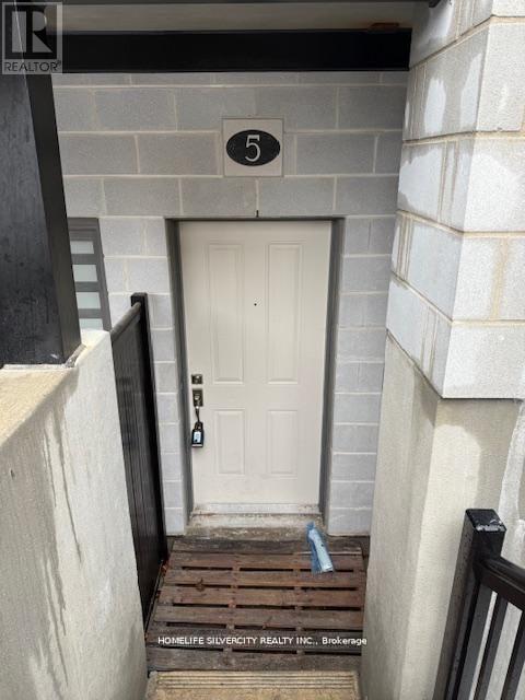 MLS® listing #29591079 for sale located at 5 - 25 ISHERWOOD AVENUE