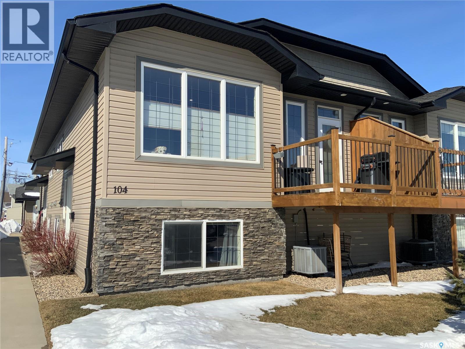MLS® listing #29591262 for sale located at 1 104 Hiebert CRESCENT