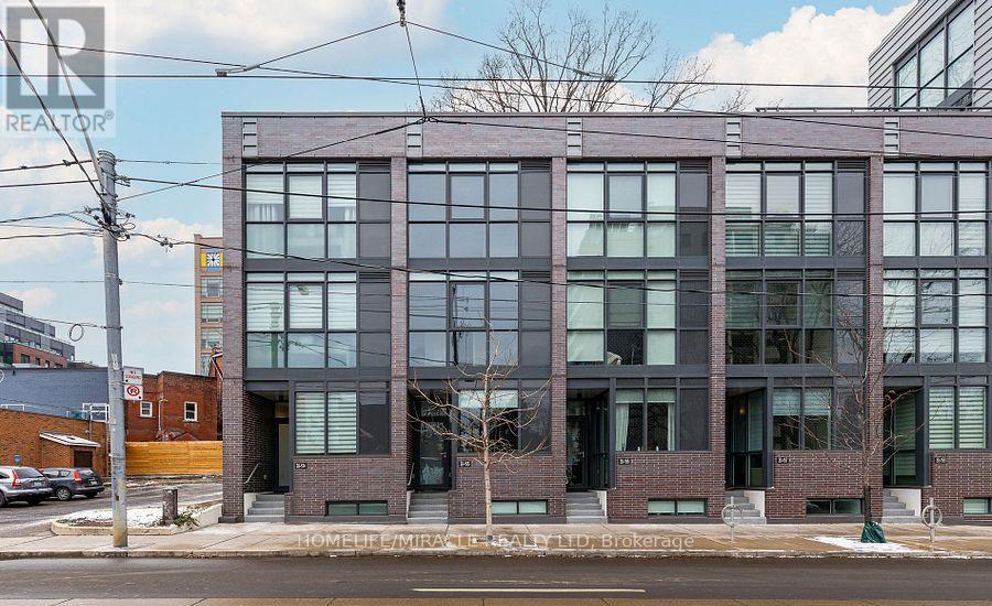 MLS® listing #29591293 for sale located at TH155 - 38 HOWARD PARK AVENUE