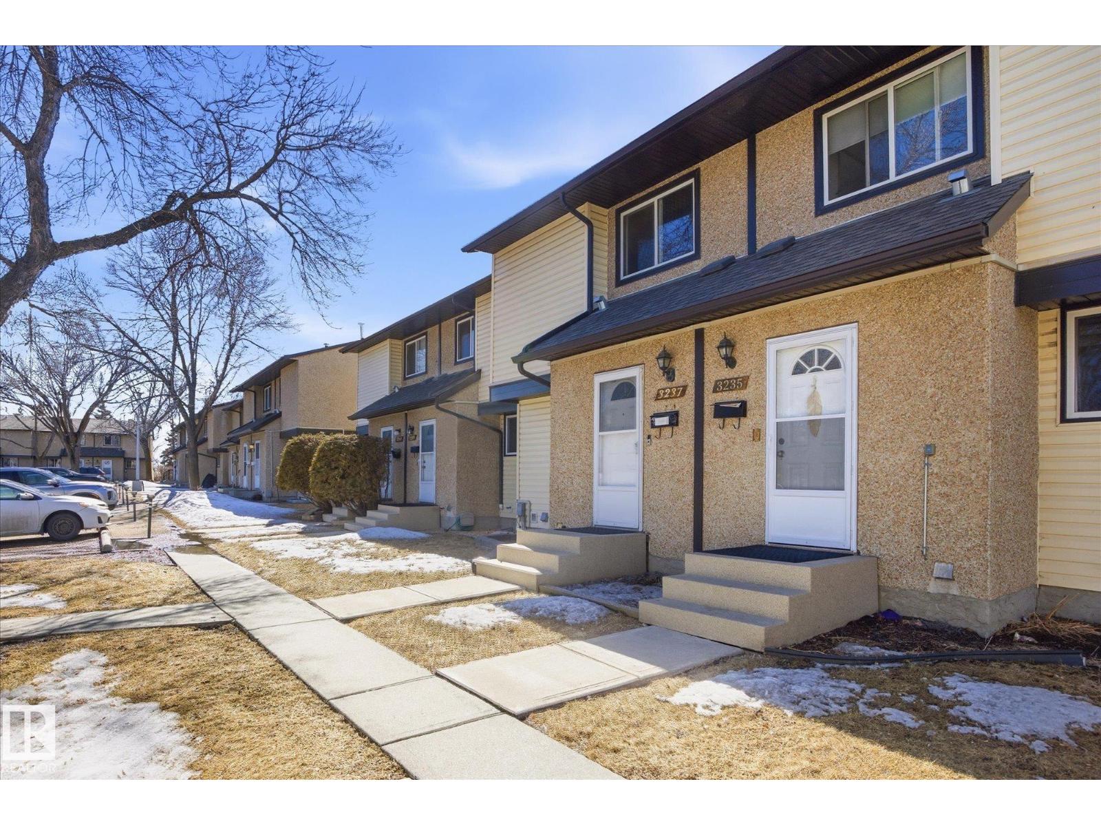 MLS® listing #29591490 for sale located at 3237 142 AV NW