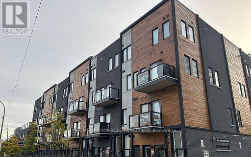 MLS® listing #29591564 for sale located at 110 - 400 THE EAST MALL