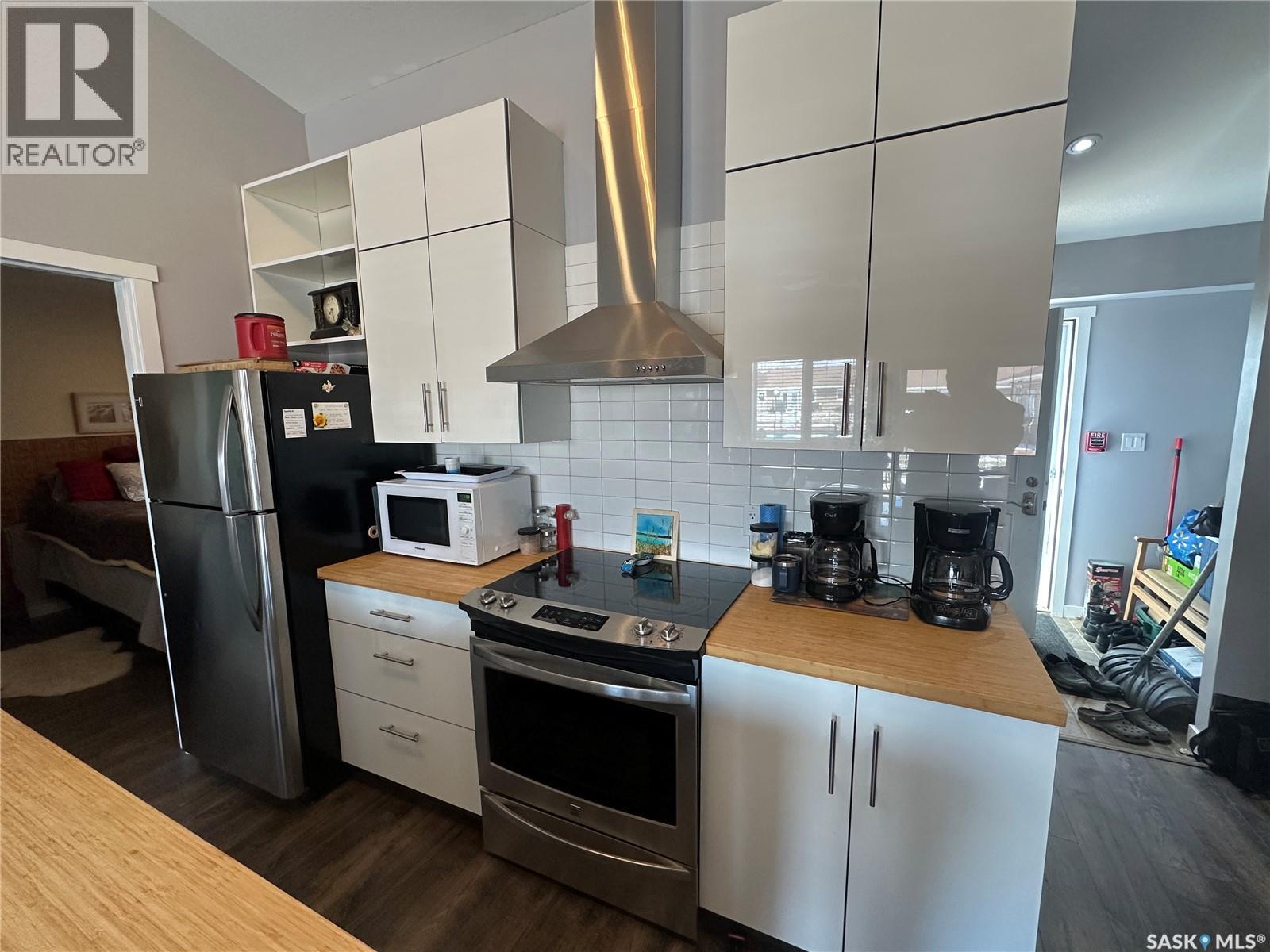 MLS® listing #29591622 for sale located at 32 1250 Aaro AVENUE
