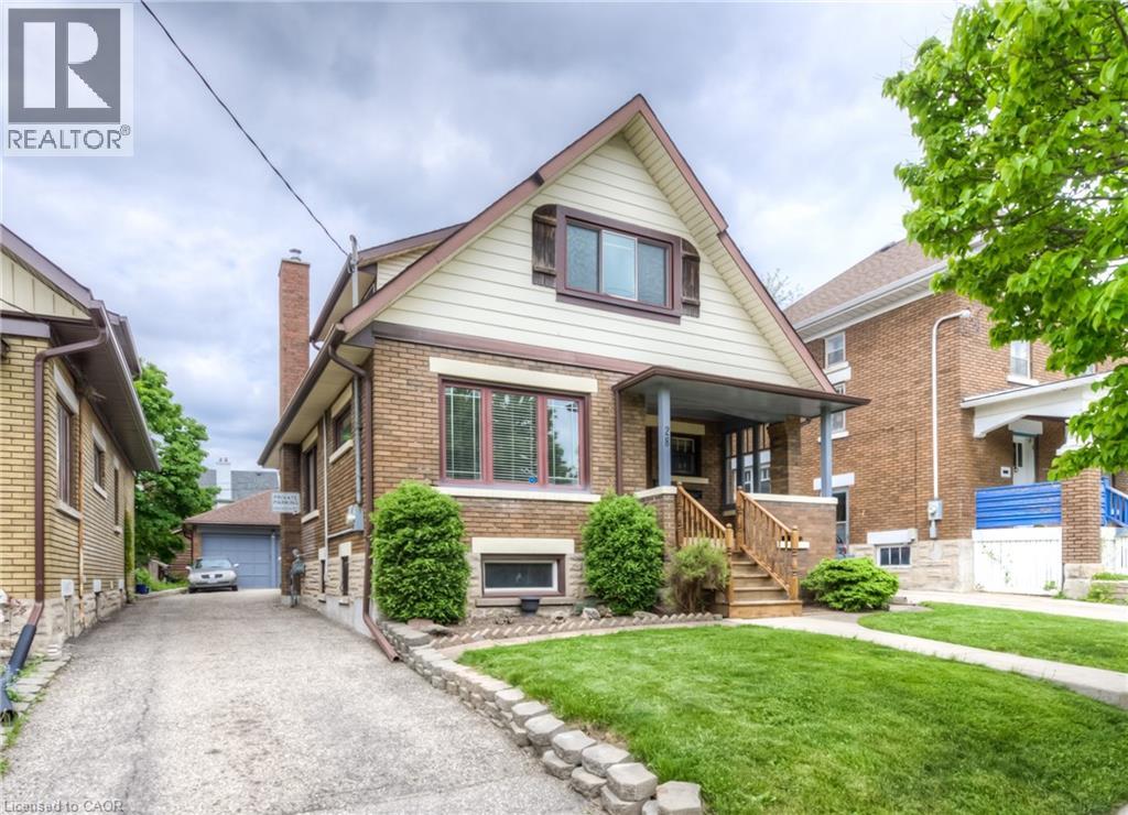 MLS® listing #29591634 for sale located at 28 STIRLING Avenue N