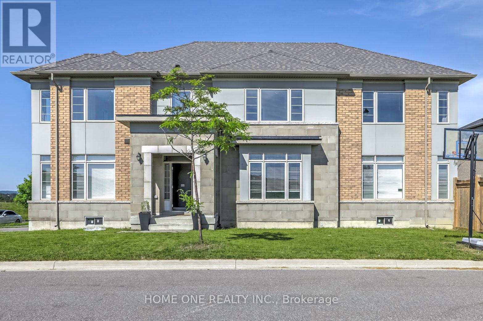 MLS® listing #29592981 for sale located at 51 EASTGROVE SQUARE