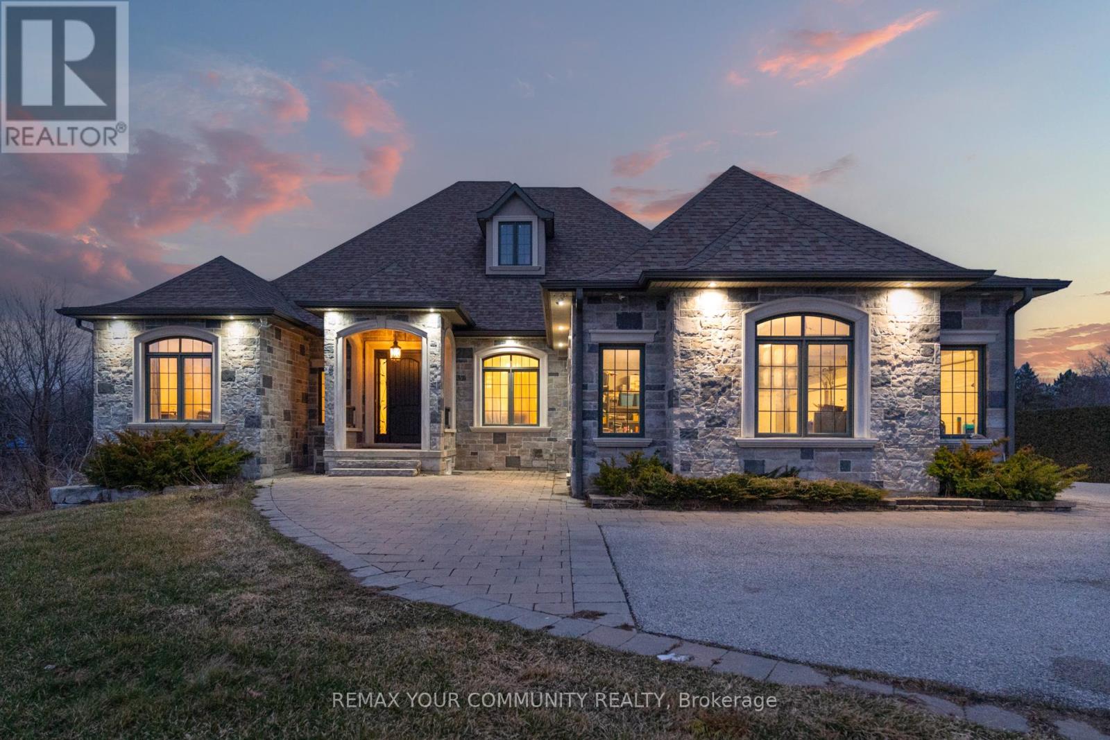 MLS® listing #29593074 for sale located at 20111 BATHURST STREET E