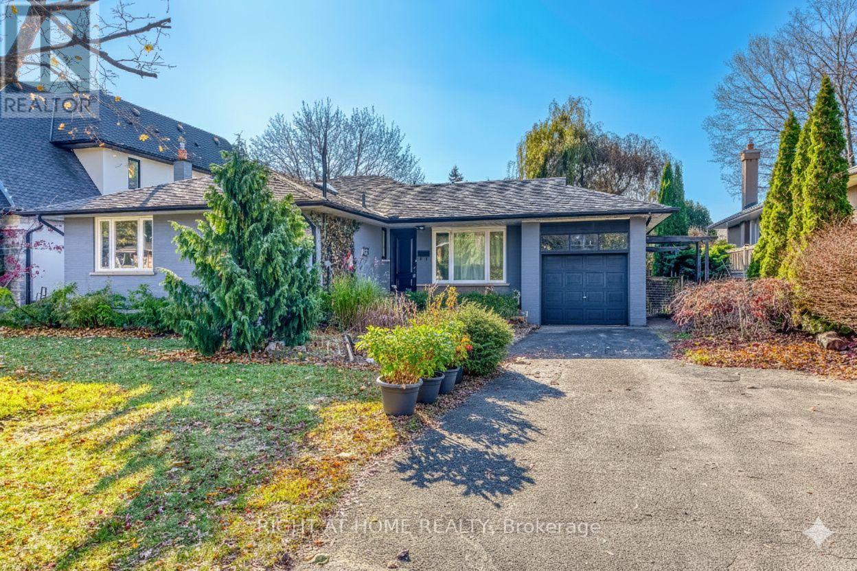 MLS® listing #29593871 for sale located at UPPER - UPPER 426 LEES LANE