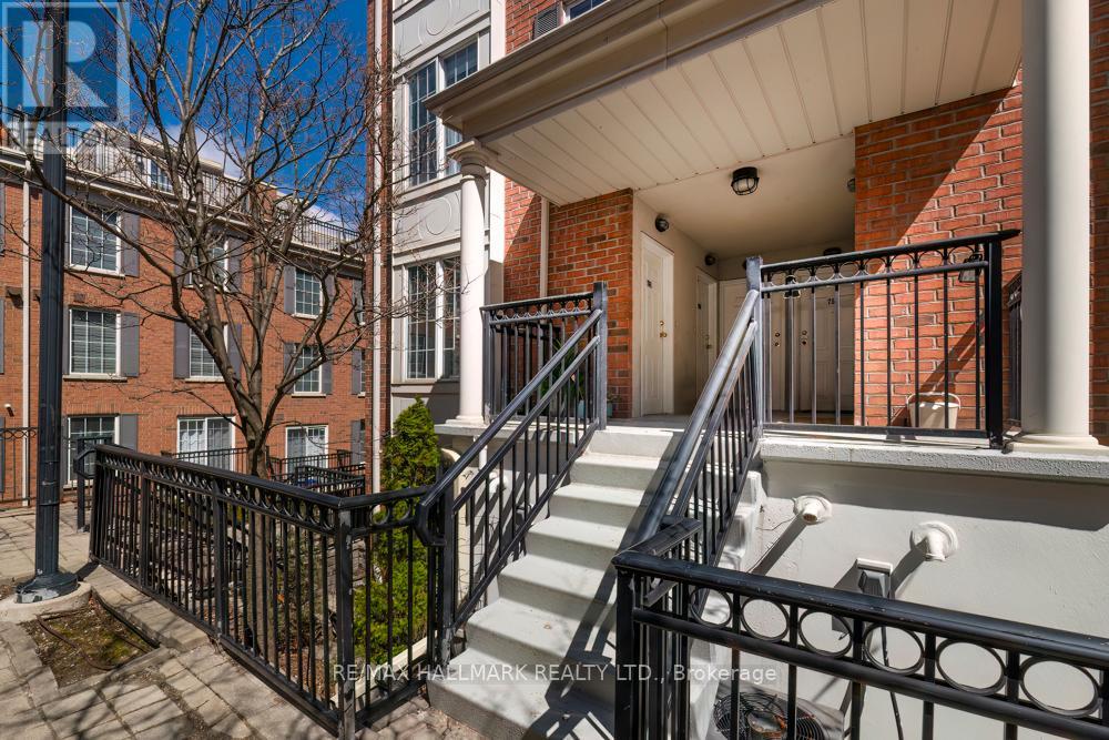 MLS® listing #29593983 for sale located at 761 - 5 EVERSON DRIVE