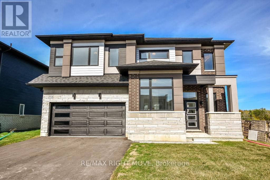 MLS® listing #29594032 for sale located at 3721 QUAYSIDE DRIVE