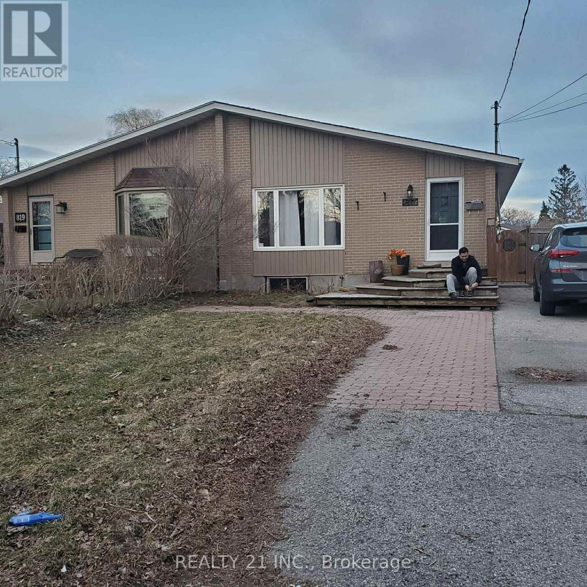 MLS® listing #29594176 for sale located at BASEMENT - 817 SANOK DRIVE