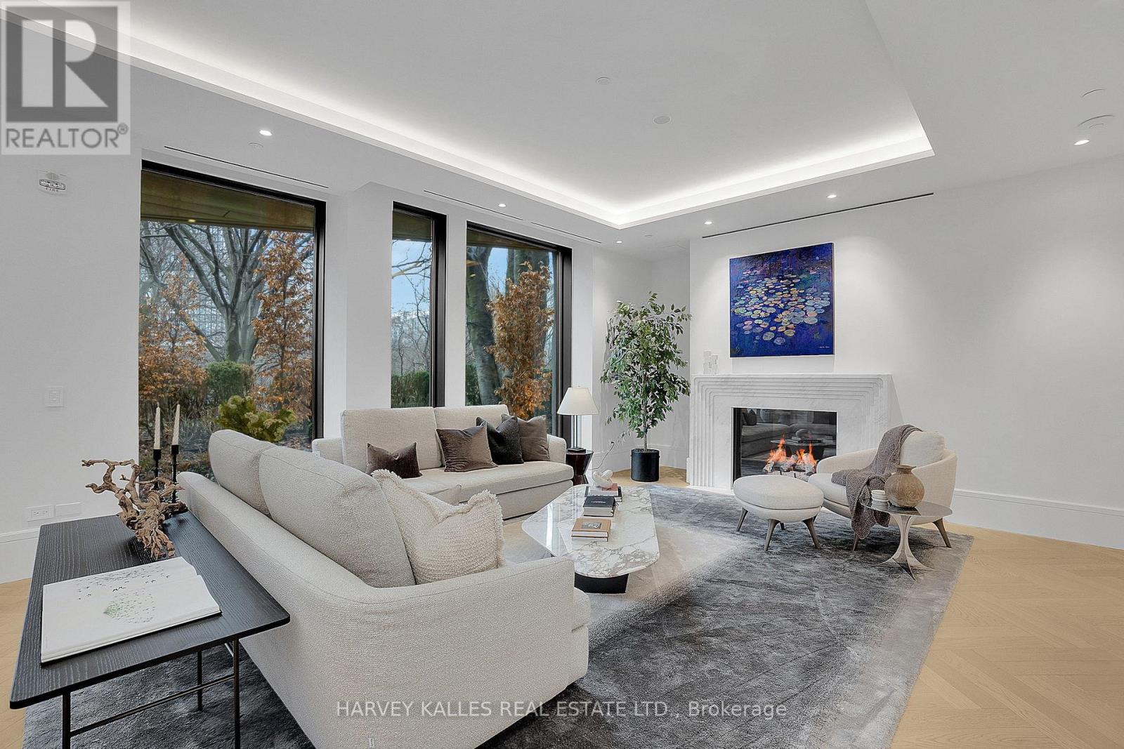 MLS® listing #29594600 for sale located at 104 - 7 DALE AVENUE