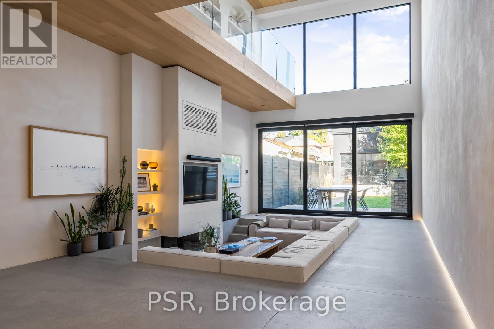 MLS® listing #29595214 for sale located at 53 PALMERSTON AVENUE