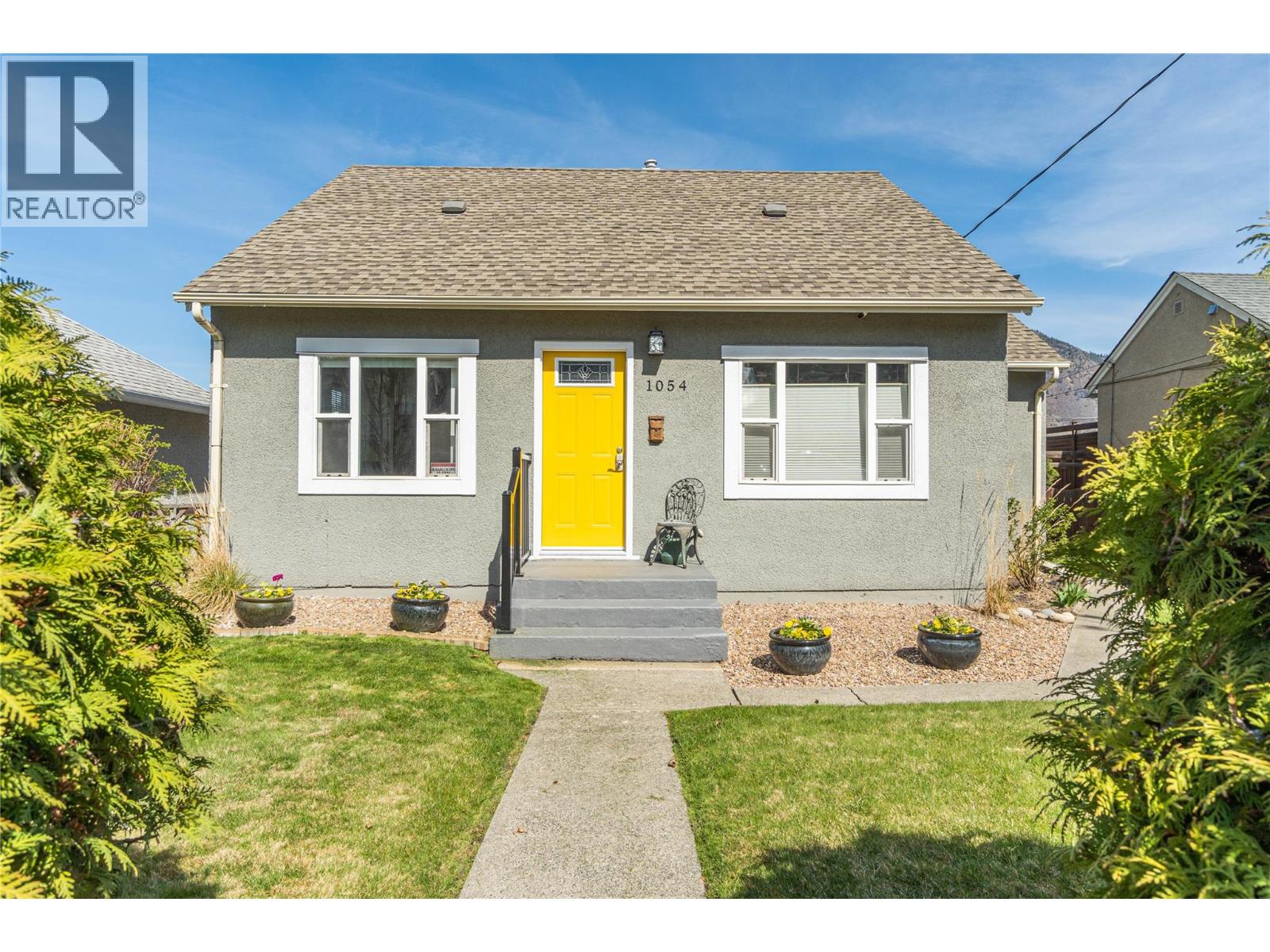 MLS® listing #29595868 for sale located at 1054 Dominion Street