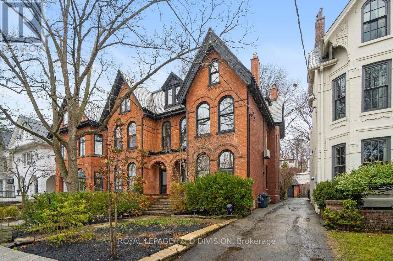 MLS® listing #29596769 for sale located at 204 COTTINGHAM STREET