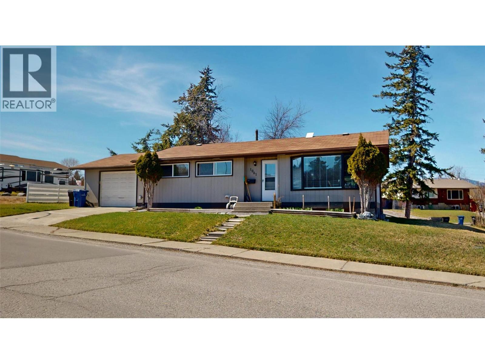 MLS® listing #29597702 for sale located at 1061 16th Avenue S