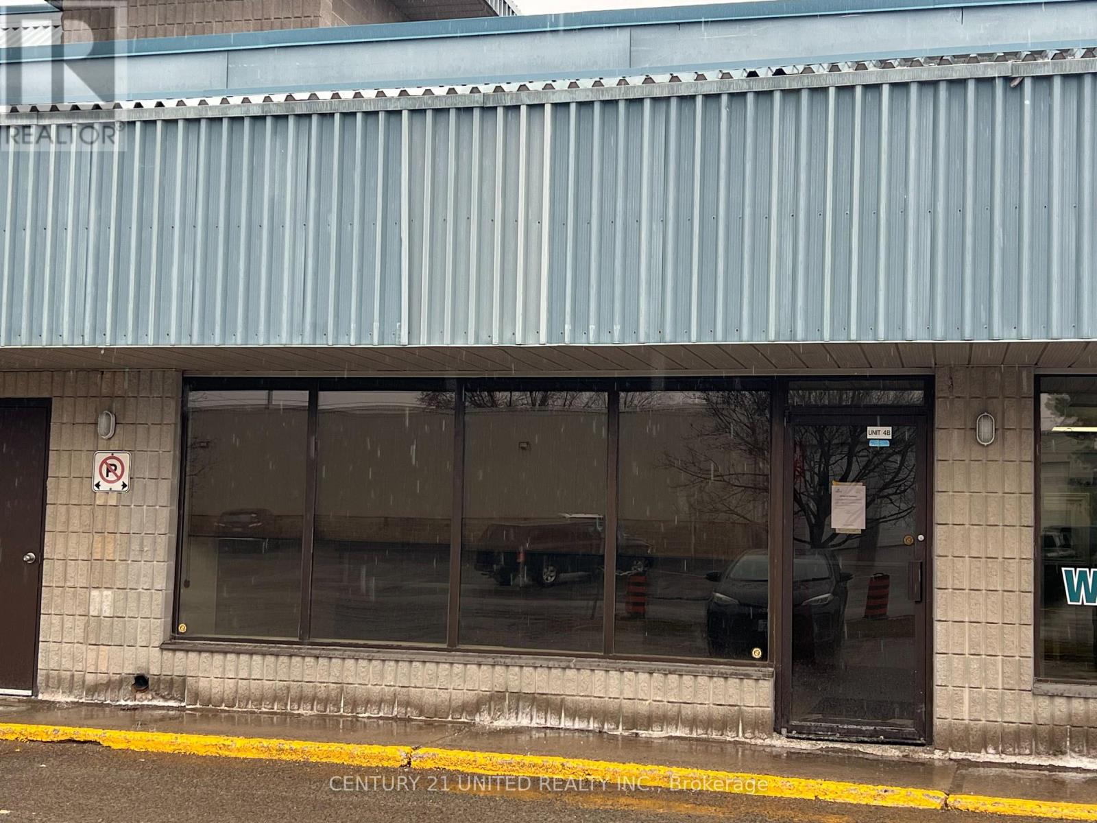 MLS® listing #29597714 for sale located at 4 - 637 THE QUEENSWAY