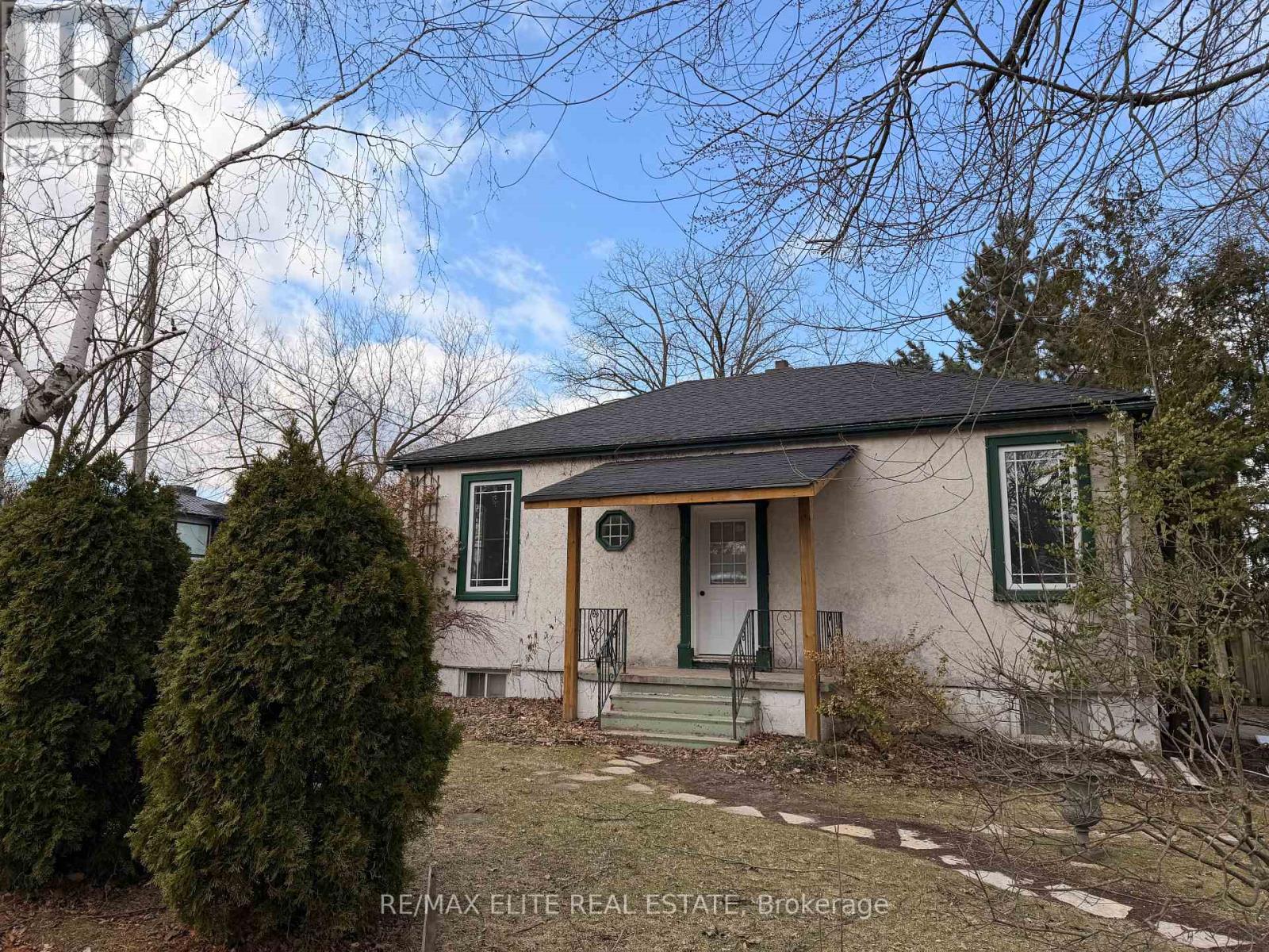 MLS® listing #29597810 for sale located at 769 ARTHUR STREET