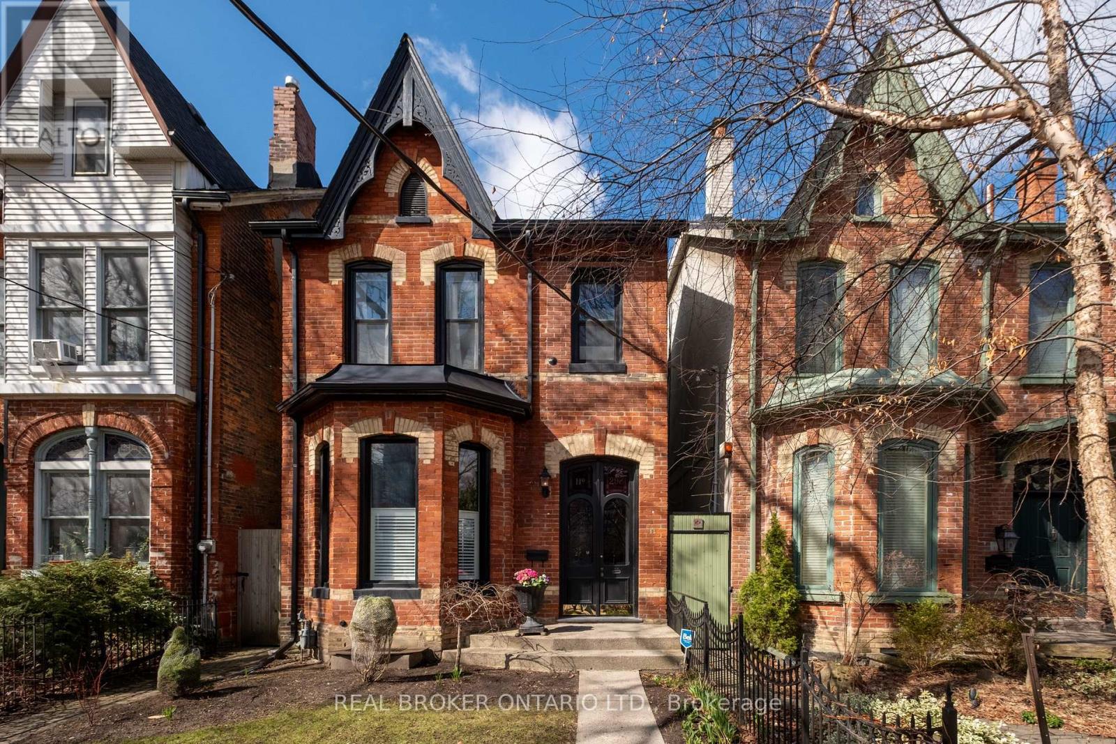 MLS® listing #29598976 for sale located at 298 BERKELEY STREET