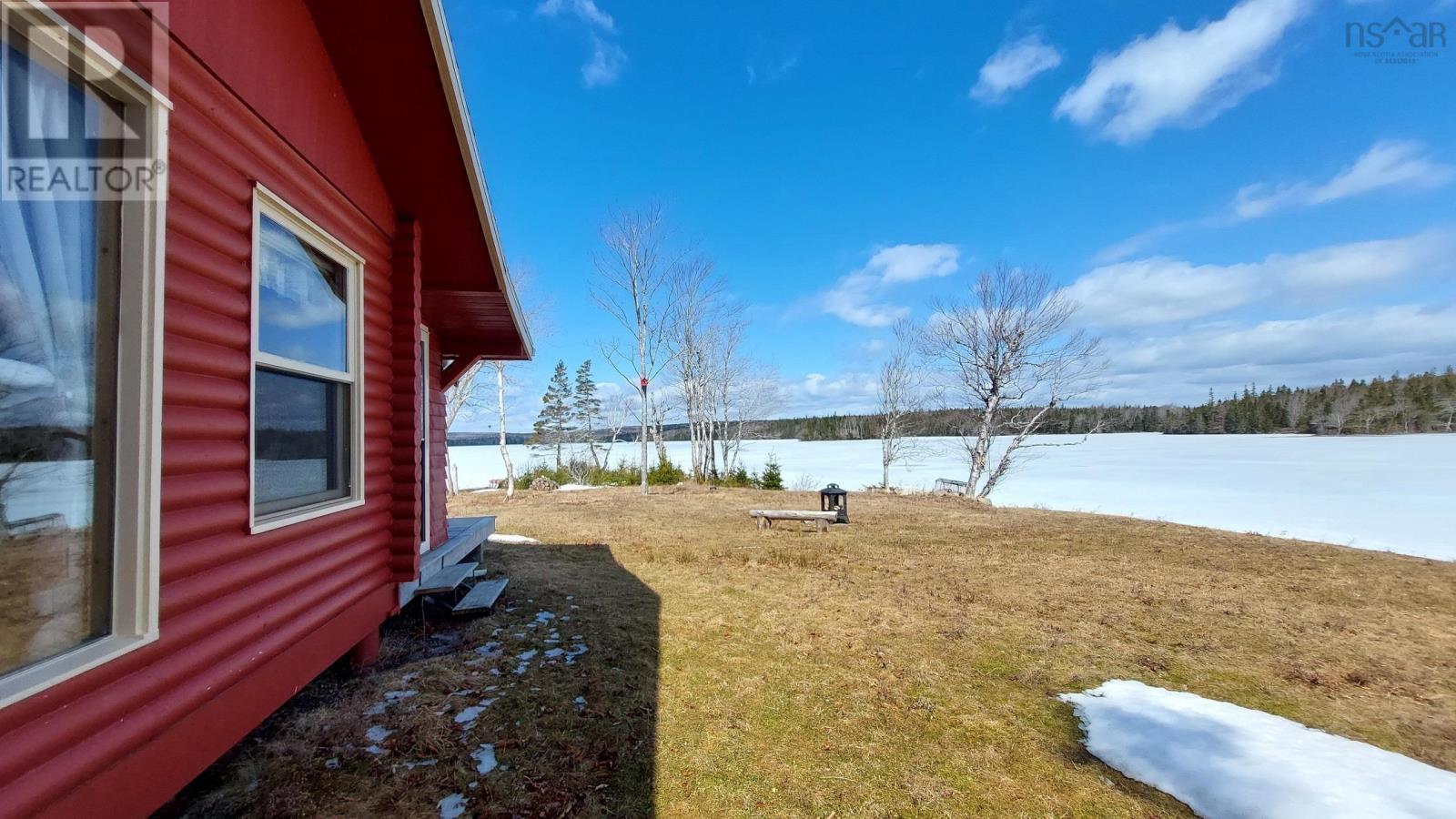 MLS® listing #29599720 for sale located at 60 Hummingbird Lane