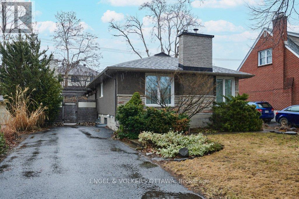 MLS® listing #29600889 for sale located at 863 DUBERRY STREET