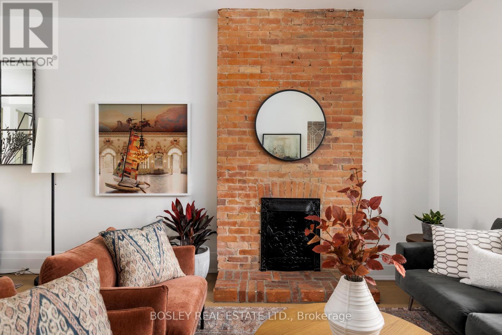 MLS® listing #29601407 for sale located at 140 GARDEN AVENUE