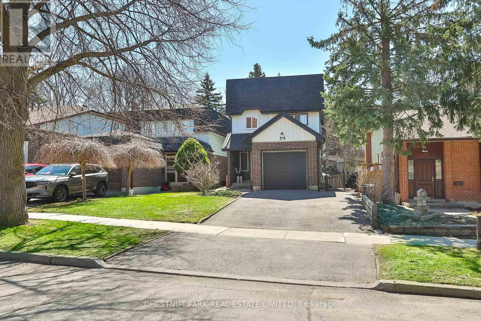 MLS® listing #29601572 for sale located at 54 LOGANBERRY CRESCENT