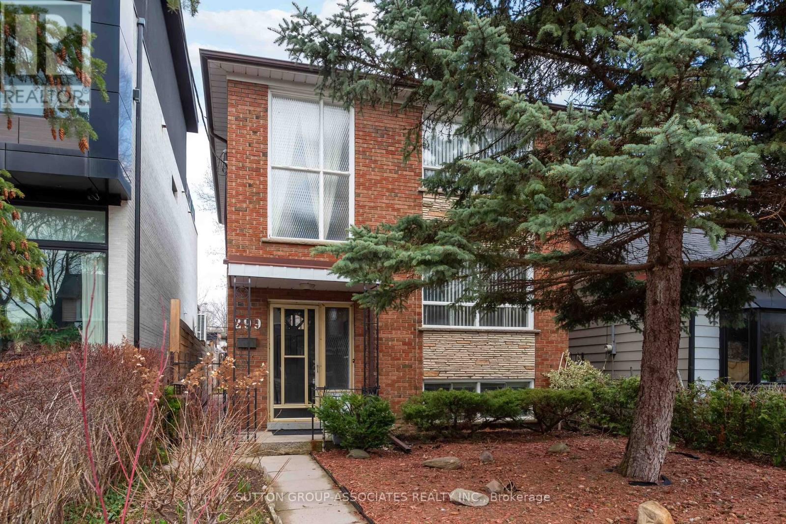 MLS® listing #29602622 for sale located at 299 WYCHWOOD AVENUE