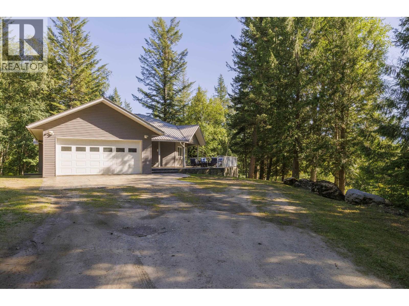 MLS® listing #29605056 for sale located at 4040 MOUNTAIN VIEW ROAD